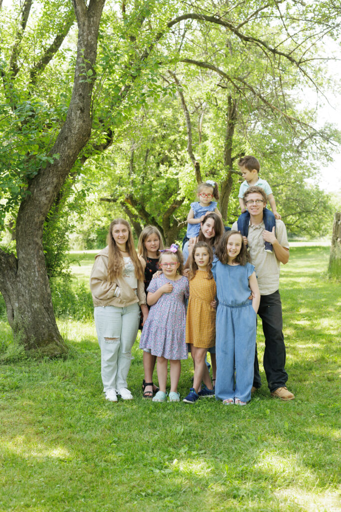 4coLlkBDc539-Family_061123_0244