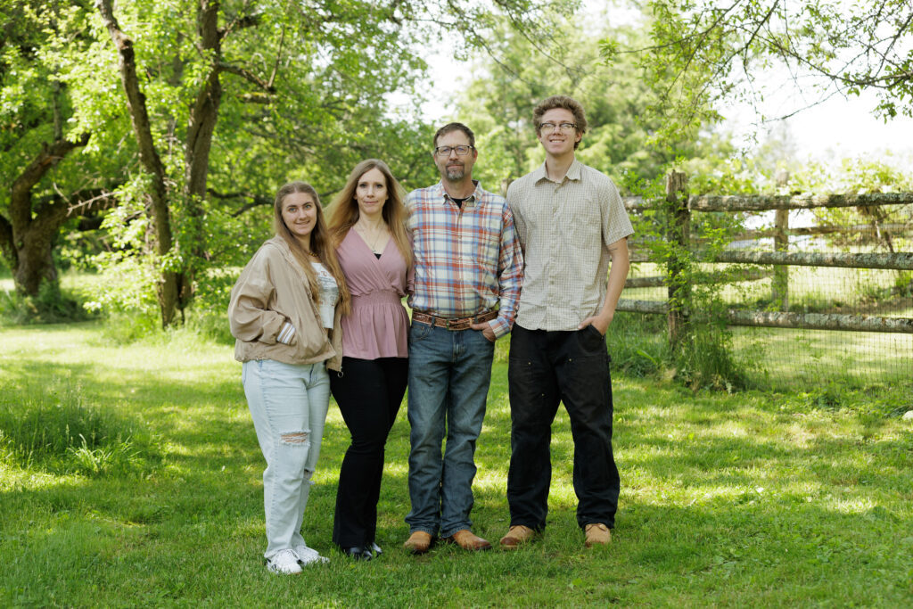 CbChtzBqQ405-Family_061123_0057