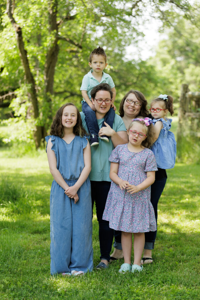 J3DmeT4e1TFi-Family_061123_0120