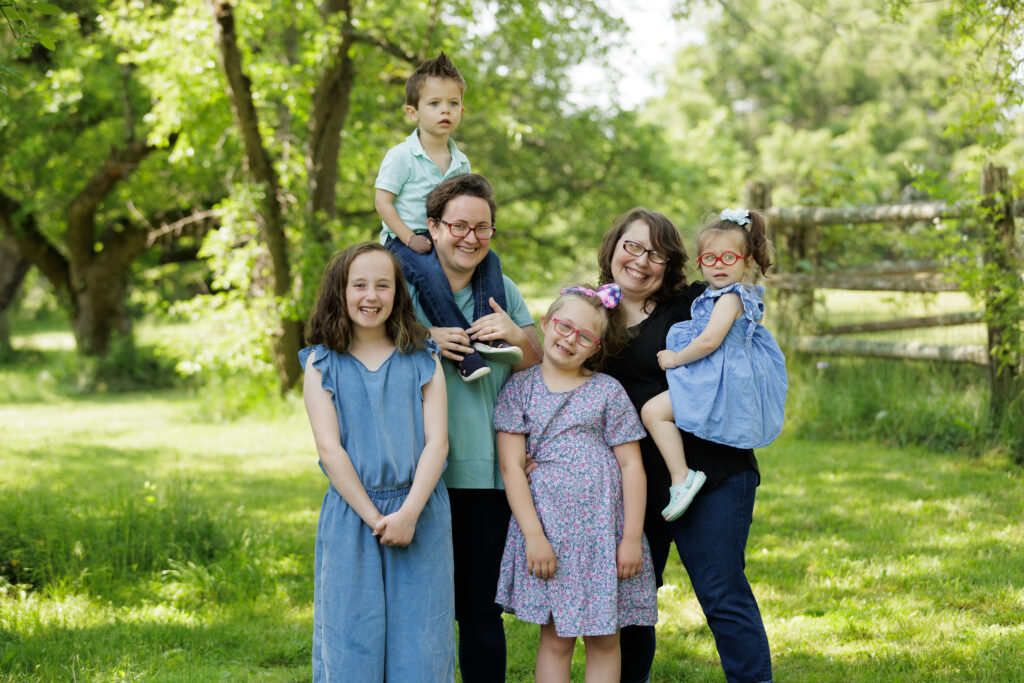 Ru6QGpMmL2tz-Family_061123_0104