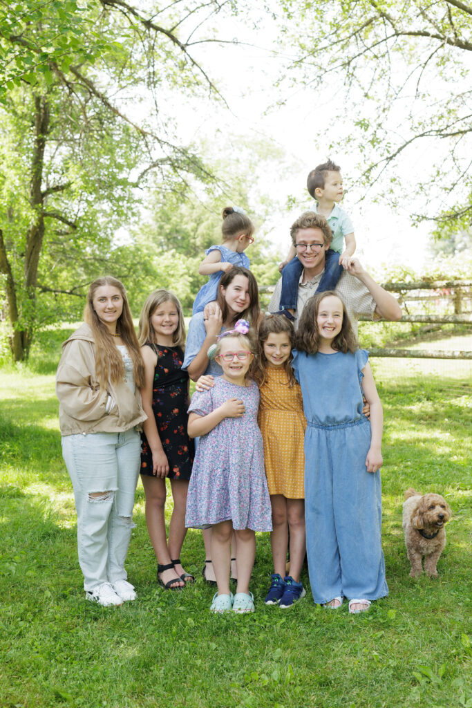 SZ5WRI5LmFF8-Family_061123_0232