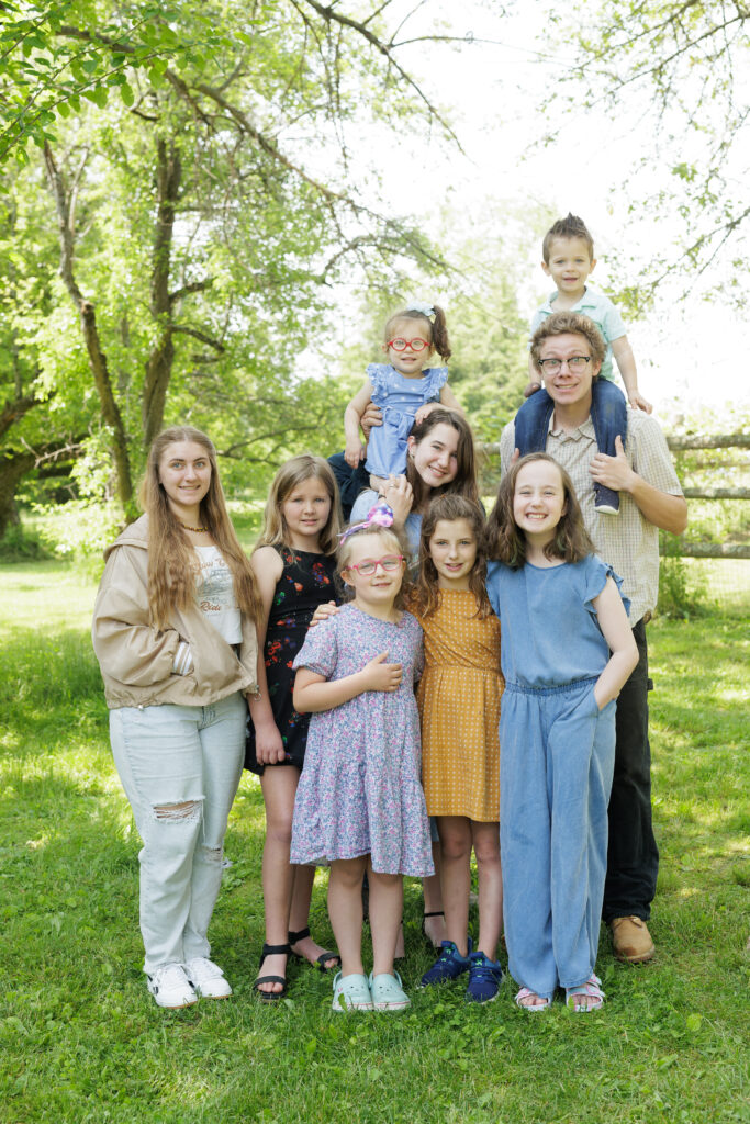 bAQ3rx83cwlz-Family_061123_0239