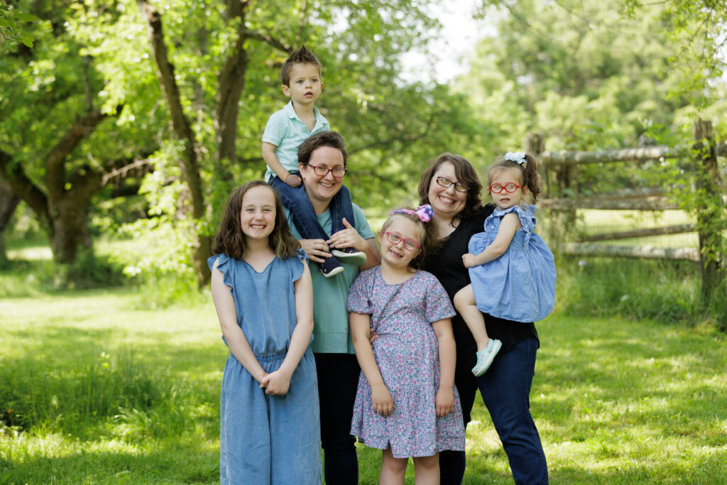 j7Jendsoztw7-Family_061123_0103